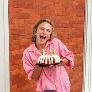 Meet your Posher, Lucy